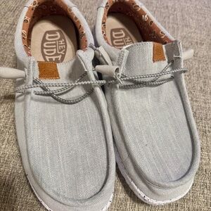 Mens Gray Hey Dudes slip on shoes